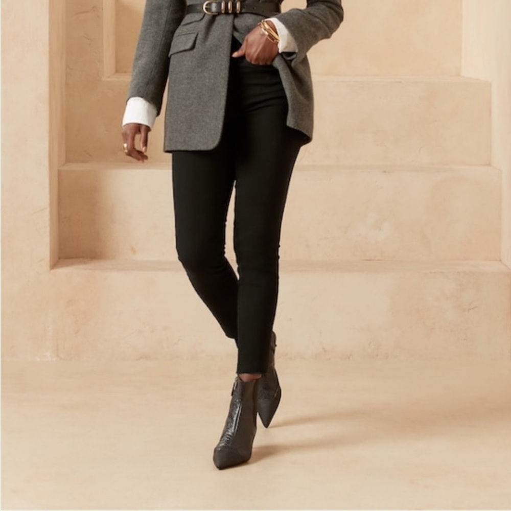Banana Republic | Premium Denim High Rise Skinny Jeans in Black Size 30 / 10
